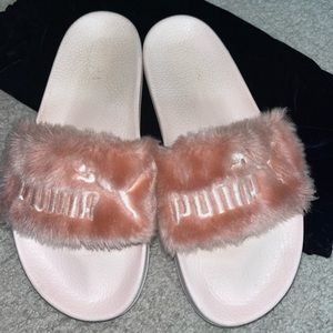 FENTY pink slides with fur